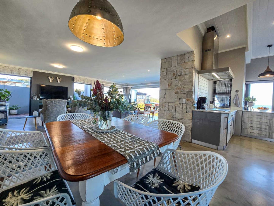 2 Bedroom Property for Sale in Stilbaai Oos Western Cape